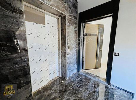 Tramvaya 300mt 2+1 İskanlı Asansörlü Araç Takasına Açık