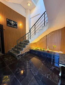 Duvar Kağıtlı Kaliteli İşçilik 1.kat Ferah 2+1