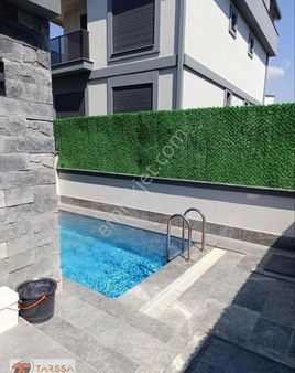 Tarssa Gayrimenkul'den Menderes'te Satılık Triplex Villa!
