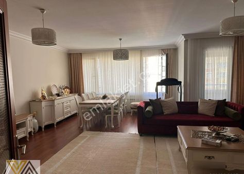 Valentia'dan Çukurambar'da Satılık 4+1 Daire !!!