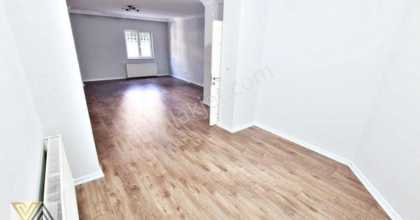 Valentia'dan Şahane Konumlu 3+1 Masrafsız Satılık Daire !!!