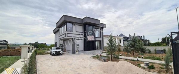 Valentia'dan Gölbaşı Hacılarda Bahçeli Geniş Ultra Lüks Satılık Villa !!!