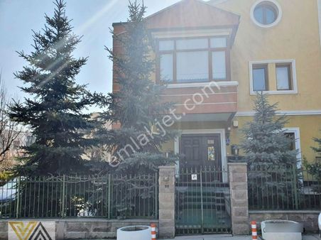 Valentia'dan Gordion Avm Yakını 8+2 Satılık Villa !!!
