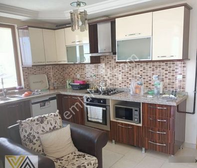 Valentia'dan Ahsenler Ayışığı Sitesinde Yüksek Kat Satılık 3+1 Daire !!!