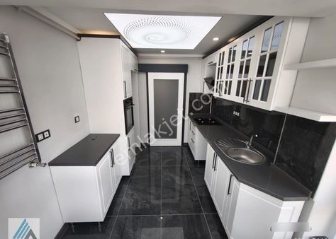 Atanora Vadi'den 2 Banyolu Cadde Yakını Lüks Yapılı Manzaralı 3+1