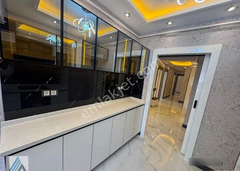 Atanora Vadi'den Dikmende 3 Banyolu Lüks Yapılı Merkezi Lokasyonda 3+1