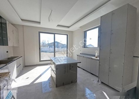 Atanora Vadi'den Katre Mogan'da Satılık Müstakil Fırsat Villası