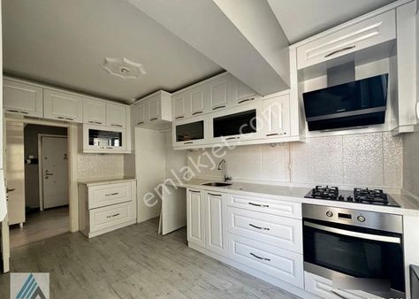 Atanora Vadi Gayrimenkulden 3+1 Lüks Yapılı Kombili Dikmen Cad Paraleli Arakatta Vadi Manzaralı Satı