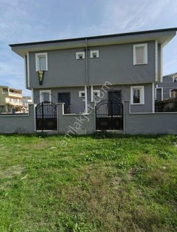 Sıfır İskanlı 3+1 Villa Yapılaşma İçerisinde Denize 500 Metre.
