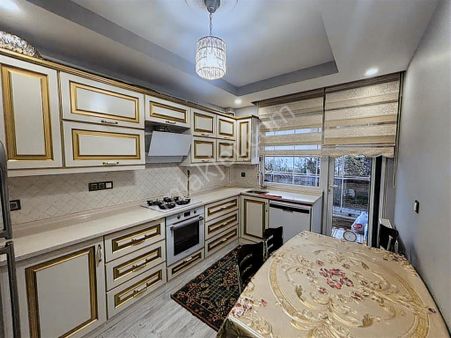 Karşıyaka'da Bakımlı Site İçi 3+1 Satıılık Daire Fırsat!!