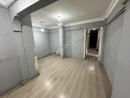 Engin Erdem'den Merter Mete Sokakta 2+1 Kiralık Giriş Kat Daire