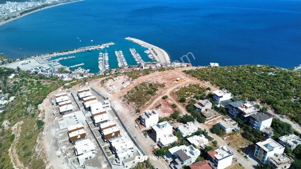 Karşıyaka Mahallesi'nde Deniz Manzaralı