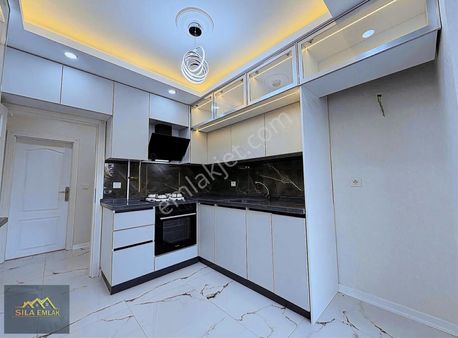 Tandoğan'da Ön Cephe Yüksek Giriş Krediye Uygun Full Yapılı 2+1!