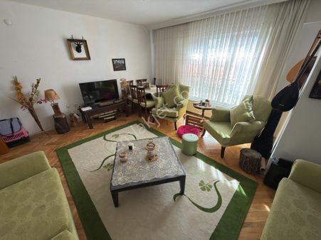 Refik Saydam Caddesi Yakını 3+1 Bağımsız Eşyaları İle Satılık