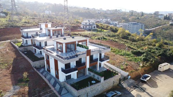 Trabzon 1 Nolu Bostancı Da Satılık 4+1 Villa,