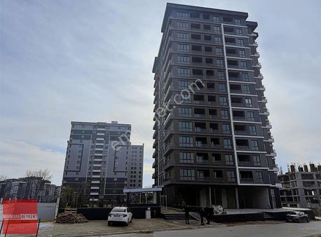 Merkezı Konumda Oturuma Hazır Yüksek Kıra Getırılı 1 + 1 Daıre