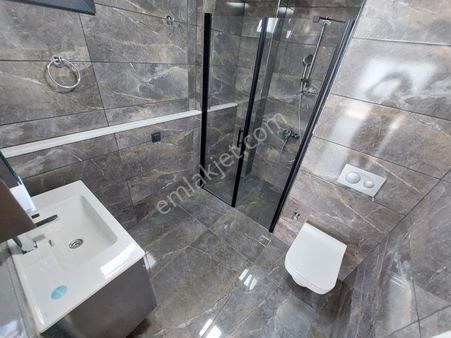 Akçay Yenimahalle'de,plaja 100 M, Ultra Lüks Tripleks 3+1 Villa