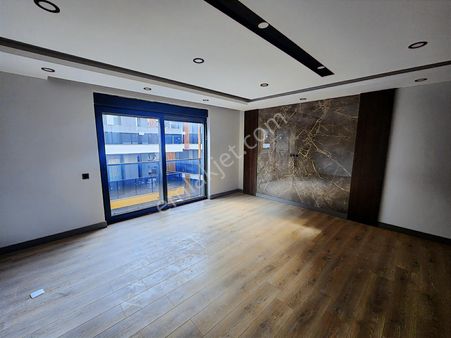 Zerdalilik 4+1 Sıfır Dublex Denize Yakın Kapalı Otopark