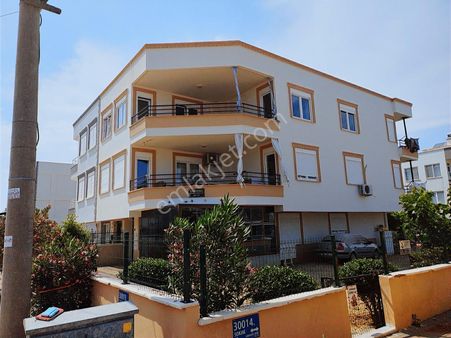 Antalya Aksu Karaçalı Da 460 M2 Arsa İle Komple 3 Katlı Satılık