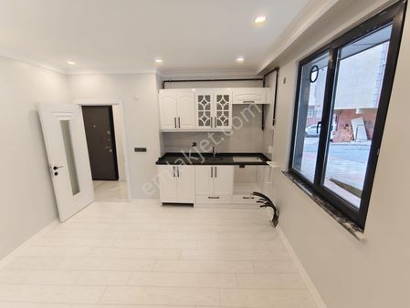 Köprü Emlaktan Zübeyde Hanım Mah'de Satılık 65m2 2+1 Düz Giriş