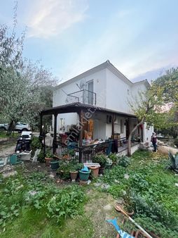 Eskifoça’da Satılık 2+1 Bahçeli Dubleks