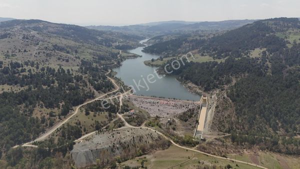 Sındırgı Kınık'tagöl Manzaralı, Yola Cepheli, Yatırımlık Arazi
