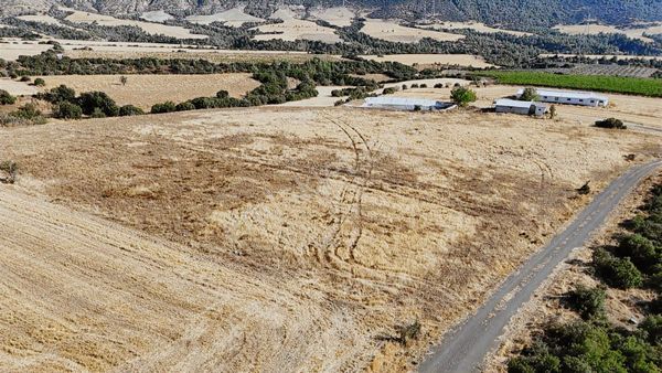 Denizli Çal Karapınarda Elektrik Su Sorunu Olmayan Uygun Arsa