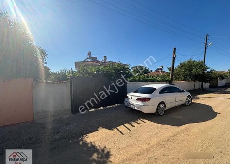 Arda Emlak Ofisi'nden Yenikadın Köyün'de Köy İçin'de Bahçeli Müstakil İki Katlı Bakımlı Köy Evi