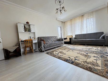 Yenidoğan Mah'sinde 3+1 Site İçerisinde Satılık Daire Asansörlü