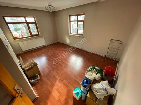 Andiçen Mh 3+1 Bağımsız Arakat Cadde Üzeri Daire