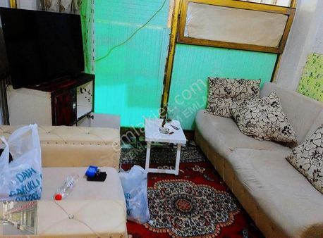 İst Bağcılar Hürriyet Mah De Satilik 30 M2 Y.gir İş Daire Hiss 9