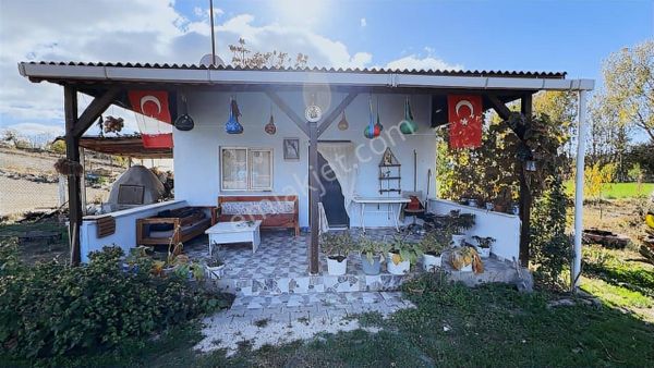 Paşayeri'de 850 M2 Arsa Üzerinde Acil Satılık Müstakil Ev