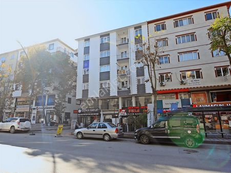 Sincan Merkez'de Konut Ve Ofise Uygun 3+1 Ara Kat Daire