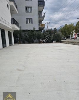 1200 Evlerde Kiralik Isyeri