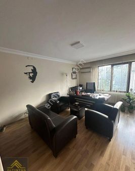 Doktorlar Caddesinde Satılık Fırsat Ofis