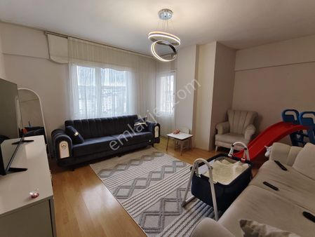 Köprü Emlaktan Gazi Mahallesinde Satılık 90m2 2+1 Ara Kat Daire