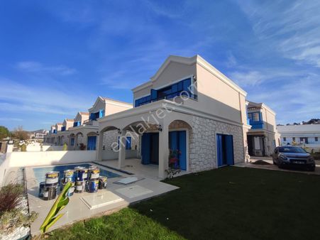 Kuşadası Karaova'da Müstakil Özel Havuzlu Sıfır 5+2