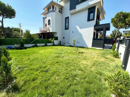 İzmir Seferihisar Doğanbey'de 210m2 Bağımsız Lüks Bahçeli Satılık 3+1 Villa