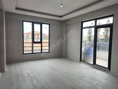 Meram Yaylapınar'da Hadimi Park Yakını 2+1 Satılık Daire