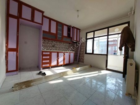 Mimar Emlak'tan Az Katlı 2+1 80m2 Yatırımlık 15mt Arsa Tapulu Satılık Daire!