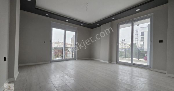 Şelale Mahallesinde Ulaşıma Yürüme Mesafesinde Asansörlü 2/1