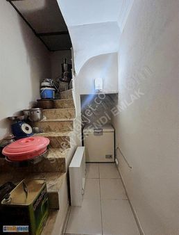 Ünsal Sinan Efendi Eml'dan 200 M² 5+1 Bahçe Kat Daire Satılık