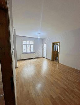 Ziraat Bankası'nın Orda Merkez İçi 3+1 130 M2 Ferah Kiralık