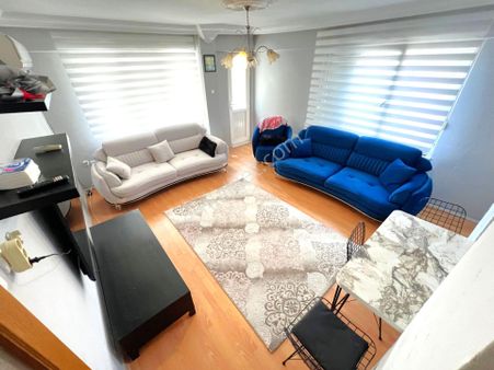 ✨akçay Merkez'de✨ Aygül'den✨denize Yürüme Mesafesin'de Ayrı Mutfak Ön Cephe Kaçmaz 2+1 Satılık Daire