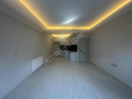 Bornova Kızılay Mah Arakat 2+1 Asansörlü Sıfır Daire