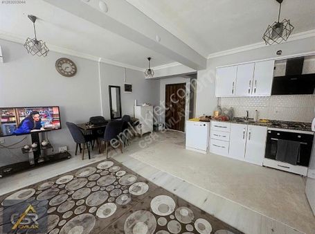 Karabağlar Ana Cadde Yakını 1+1 Eşyalı Kiralık Daire