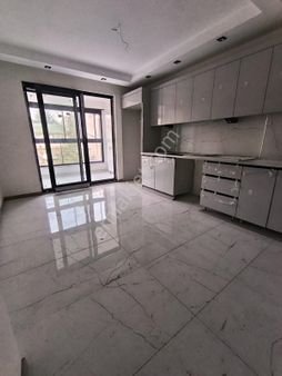 Çamlıca Mahallesinde Giyinme Odalı Ebeveyn Banyolu Sıfır 3+1 Daireler