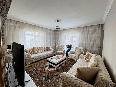 Tuna Gayrimenkul'den Satılık Fatih Mah.de Satılık Ara Kat Daire