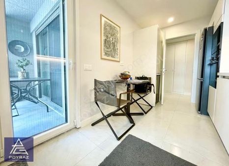 Poyraz'dan Caddebostan Hamam Sokakta Sıfır Binada Katta Tek 3+1