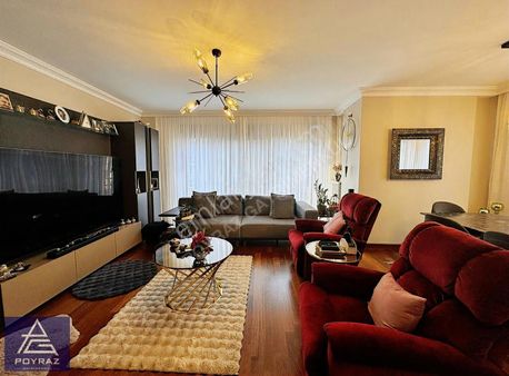 Poyraz'dan Suadiye Camii Sokakta Genç Binada Balkonlu 115 M2 2+1